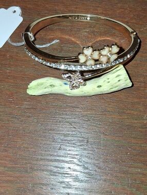 Gold Tone Floral Crystal Bangle Bracelet Anne Klein